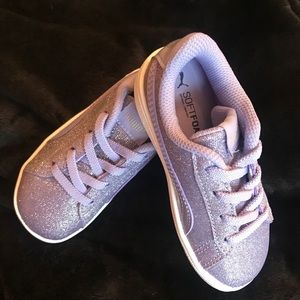 Little Girl’s Puma sneakers